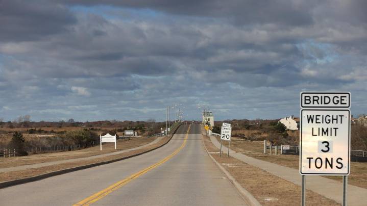 Smith Point County Park closing at 7 p.m. amid bridge weight limits, replacement work