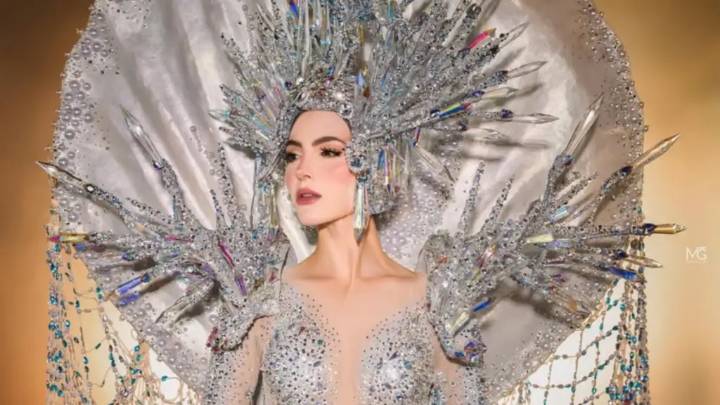 Stephany Abasali llevó la magia de Los Roques al Miss Universo con su traje típico