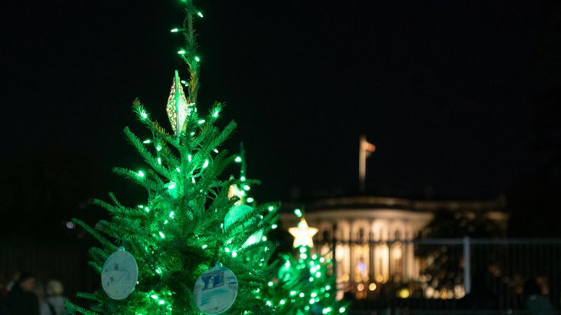 White House holiday festivities get underway despite ballroom construction