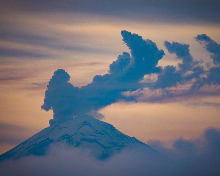 Alertan por caída de ceniza del 'Popo' en la CDMX