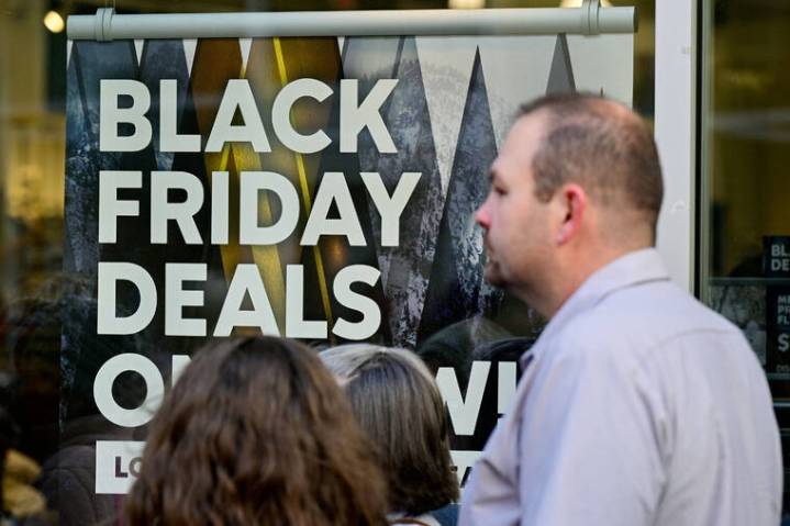 US retailers face holiday supply chaos due to Trump tariffs