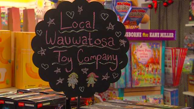 Local toy store offers unique gifts during Small Business Saturday, along with some spinning discounts