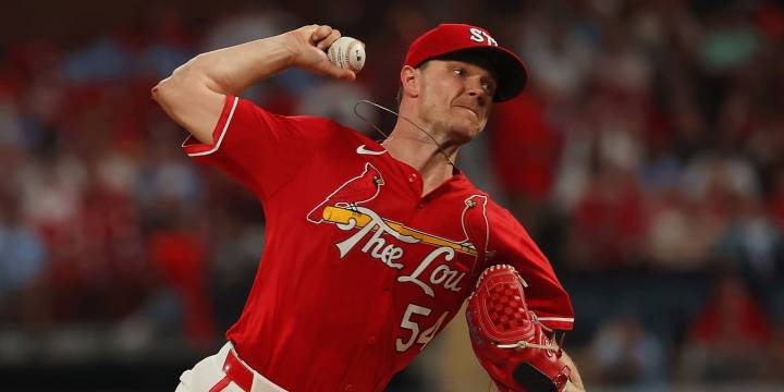 Sonny Gray traded from Cardinals to Red Sox