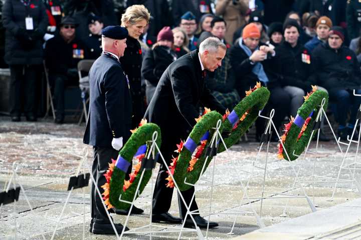 Politics Insider: Veterans and dignitaries mark Remembrance Day