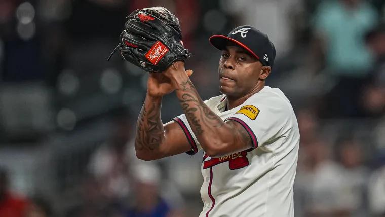 Braves lock down veteran closer Raisel Iglesias on a one
