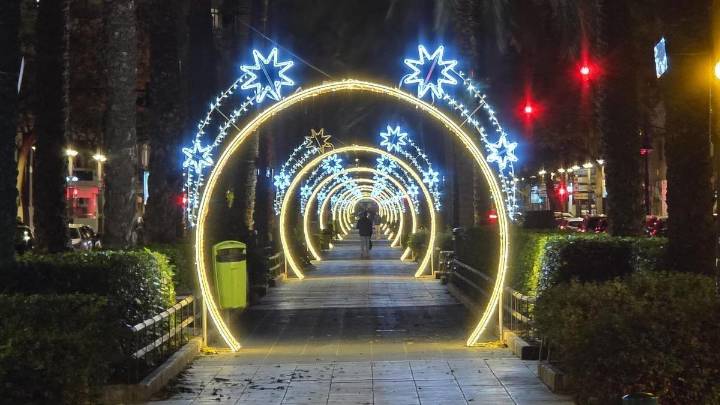 ¿Donde está el "tubo de luz" en la decoración navideña de València?