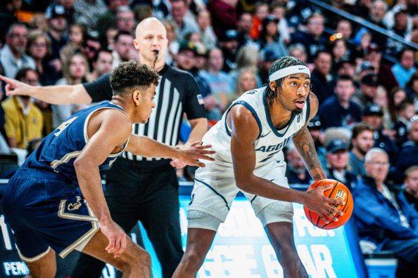 Utah State Basketball Overcomes Thanksgiving Hangover To Stay Undefeated