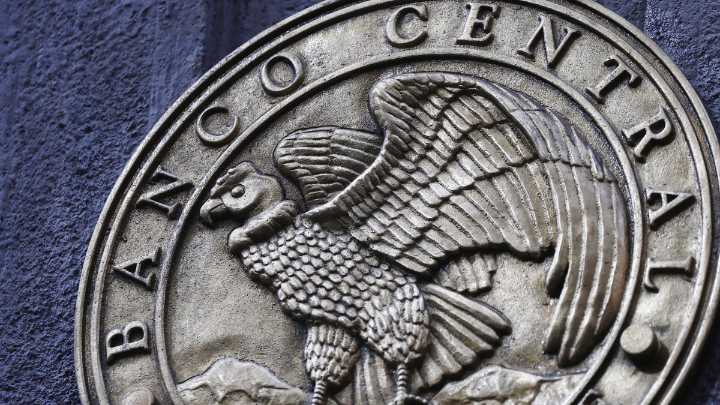Banco Central llamó a la "cautela" en cuentas fiscales por persistencia de déficit