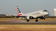 American Eagle Embraer E175 Diverts To Columbus After Windshield Cracks