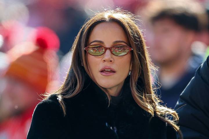 Kay Adams Sends Strong Rebuttal After NBC Broadcaster’s Week 13 Outfit Draws Attention