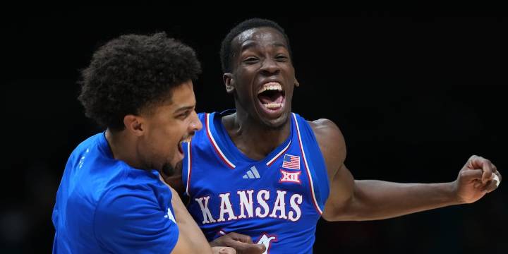 Kansas deals No. 17 Tennessee its 1st loss, 81-76 in 3rd-place game at Players Era Championship