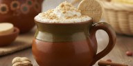 Prepara este atole de mazapán en casa y conquista la temporada de frío con un sabor único