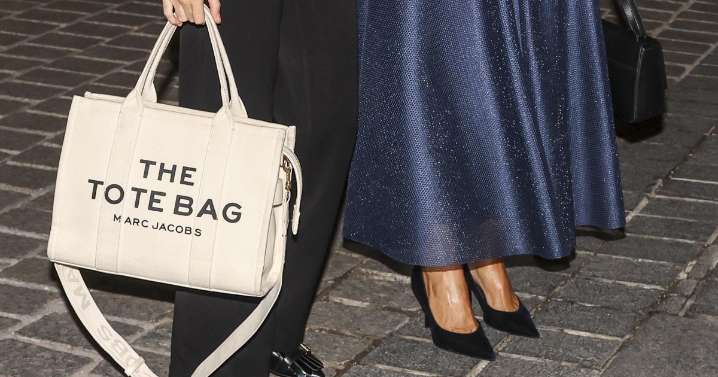 Yolanda Díaz justifica el bolso de lujo de su hija diciendo que es una falsificación de «mercadillo»