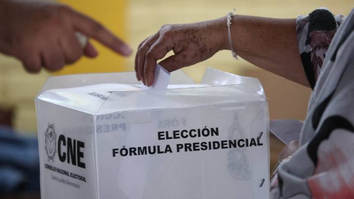 Hondureños acuden a las urnas para elegir a un nuevo presidente