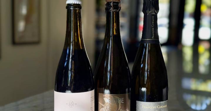 Wine tips for Thanksgiving hosts, with 3 bubbly recommendations