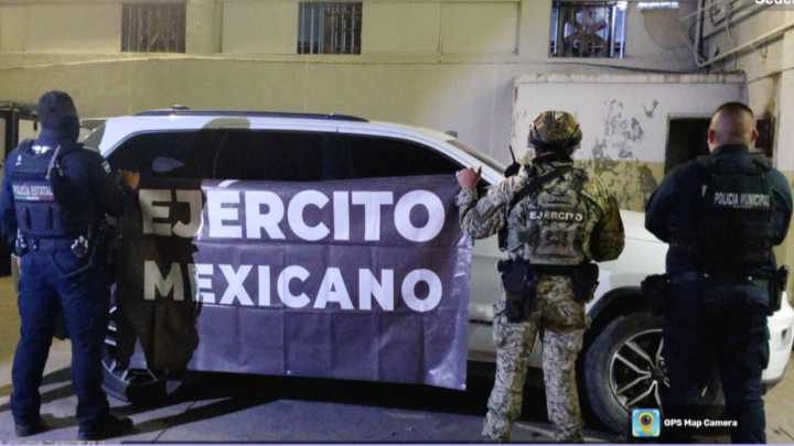 Aseguran Armamento al Interior de un Auto Abandonado en Bácum, Sonora