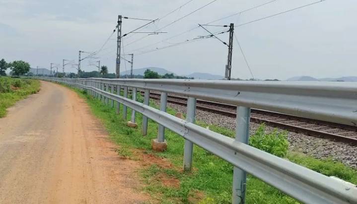 ECoR Initiates Fencing Work To Prevent Accidents, Ensure Safer Train Operations