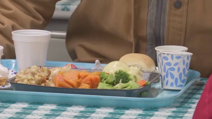 Altoona Women's Club, Sister Paula DelGrosso give Thanksgiving meals to residents