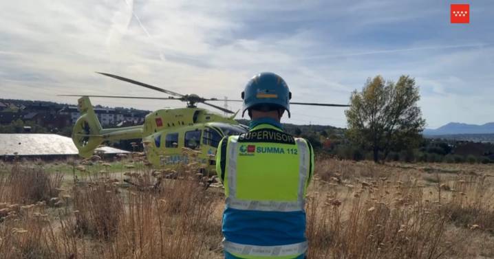 Un hombre herido de gravedad tras clavarse una barra metálica y sufrir una parada cardiorrespiratoria