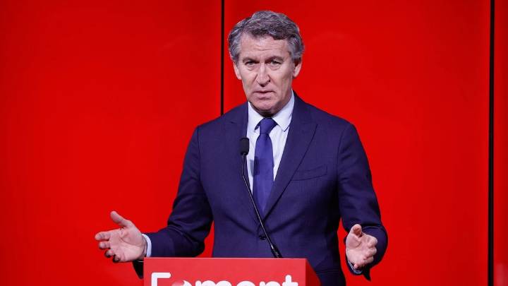 Feijóo pide ayuda a los empresarios catalanes para conseguir "votos de los suyos" y que prospere una moción de censura contra Sánchez