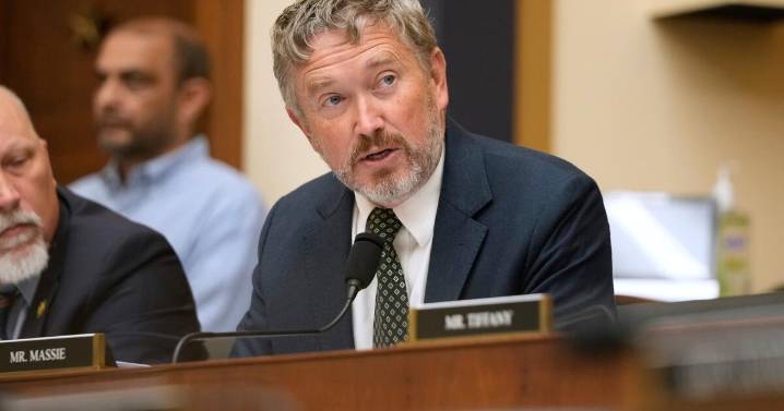 'Deluge' of House Republicans expected to back a bill to release Epstein files