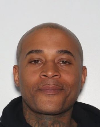 Virginia man wanted after flashing children by school bus