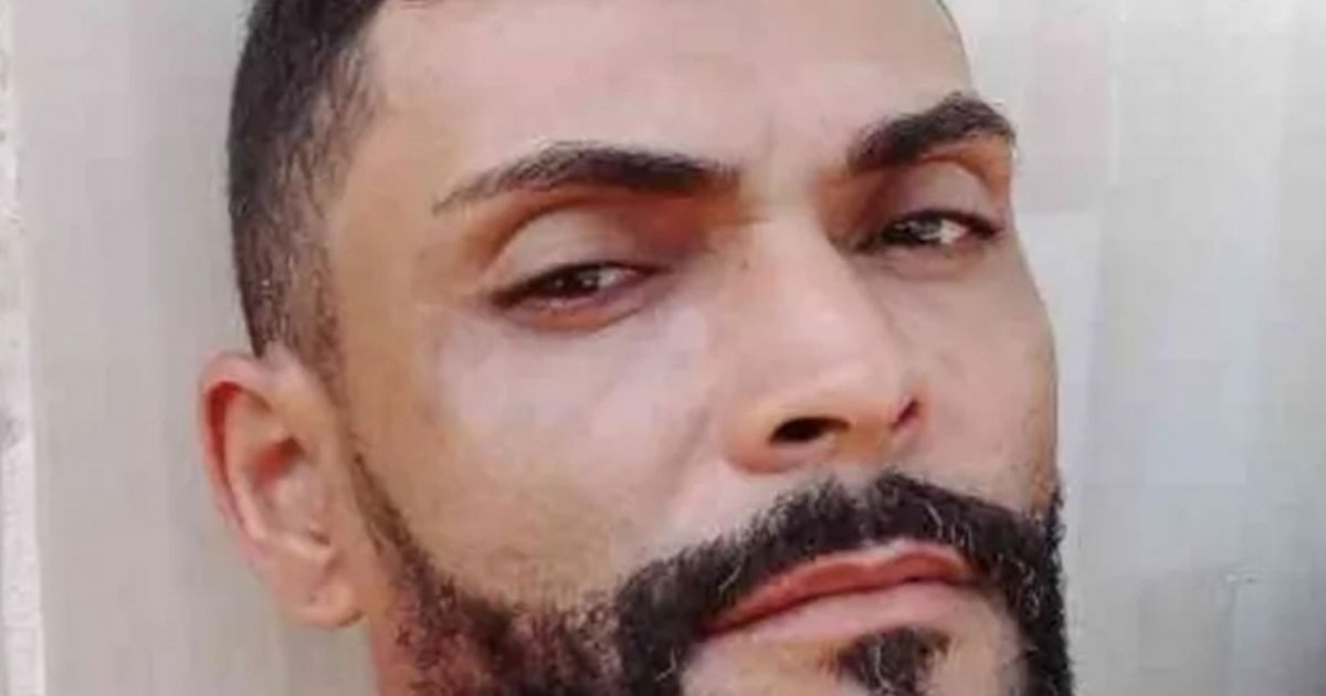 Bodybuilder shoots binman dead after getting stuck being dustcart on way to gym