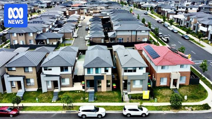 Non-bank sector in ASIC, RBA's gaze as customers chasing property loans drift its way