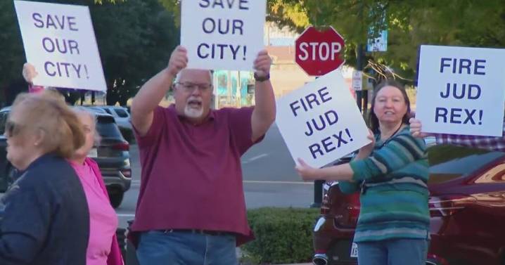 Garland resident urge city council to cut ties with City Manager Judson Rex