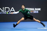 Djokovic vence a Musetti y gana título en Atenas para clasificar a las Finales ATP
