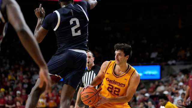 Cyclones roll in opener, Momcilovic shines with 29 points