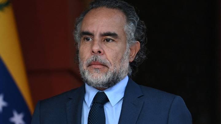 Armando Benedetti, investigado en la Fiscalía por presuntas irregularidades en su mansión