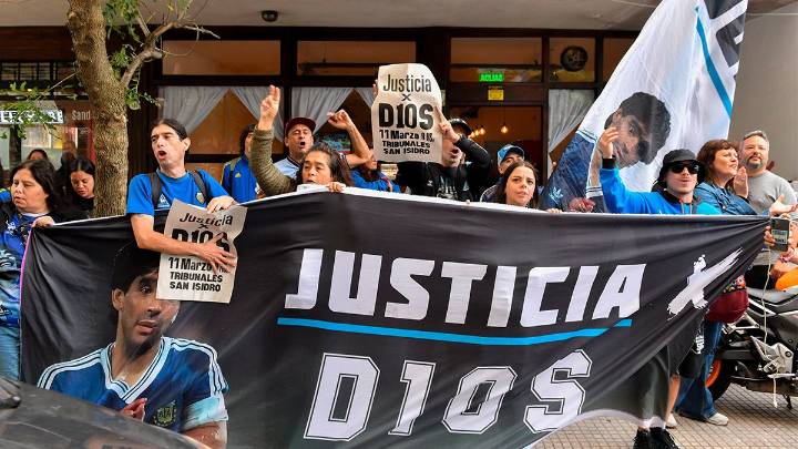 El nuevo juicio por la muerte de Maradona comenzará recién en marzo del año que viene