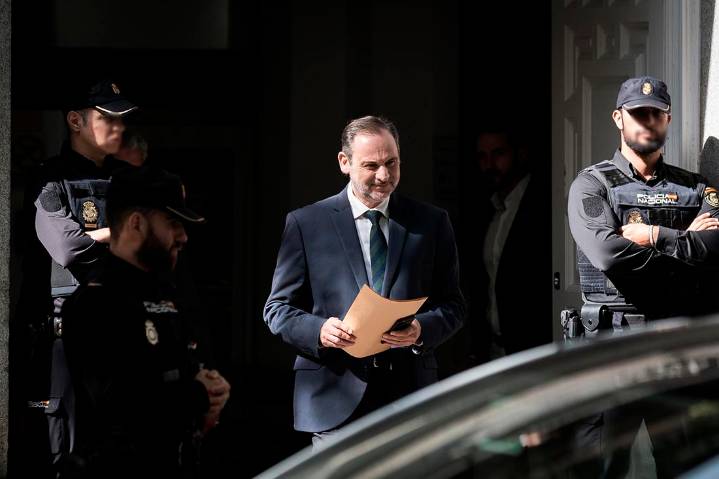 Fiscalía sitúa el origen de la conexión entre Ábalos y Koldo en «los viajes» de las segundas primarias que ganó Sánchez