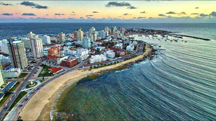 Temporada de verano récord en Punta del Este por boom de reservas de argentinos: cuánto cuesta alquilar