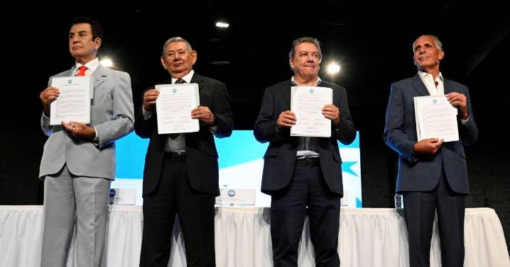 Candidatos opositores en Honduras sellan compromiso de vigilancia electoral