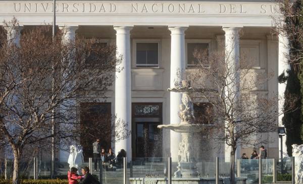 Comenzó el paro universitario de 72 horas en Bahía Blanca y todo el país