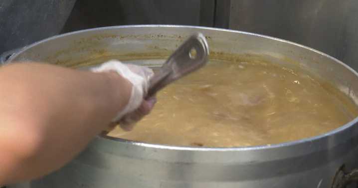 Demand for hot meals explodes to 17,000 after government shutdown
