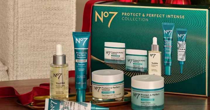 No7 fans say skin 'looks younger' with gift set that saves £76
