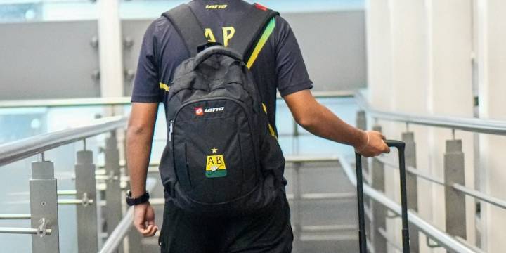 Bucaramanga quedó “varado” en el aeropuerto El Dorado: en riesgo el partido contra Tolima por cuadrangulares de Liga BetPlay