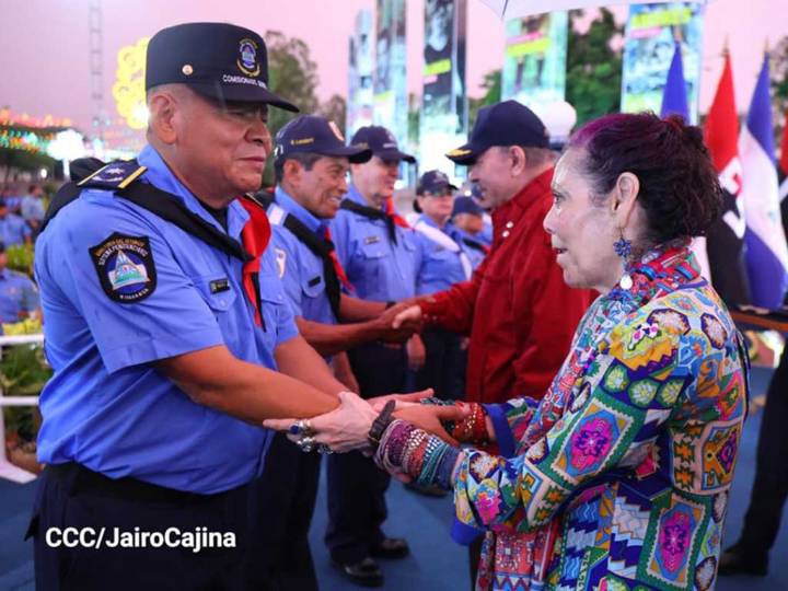 Copresidentes de Nicaragua ascienden a oficiales del Mint (+Fotos)