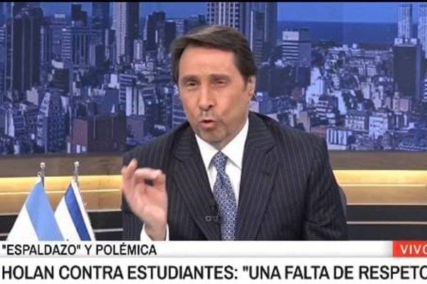Feinmann no tu piedad: acusó a Verón de “usar a sus jugadores como esclavos” y lo incendió por “ir para atrás con Inglaterra”