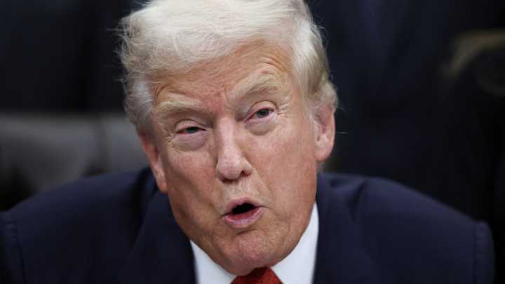 Shutdown figures show Trump's popularity has now fallen through floor: 'Democrats won'