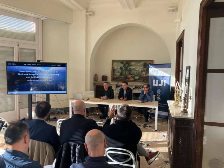 La jornada BenicàssimTech'25 analiza la IA en los negocios y la modelización económica