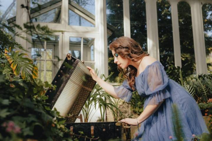 Rayén García estrena su nuevo LP "Los Gigantes" en Galería Aura