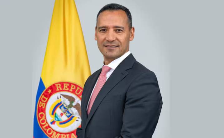 Ministro de Defensa descartó salida del general Huertas por caso ‘Calarcá’