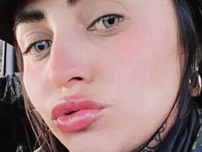 Hot Mexican hitwoman killed after gun collection boasting