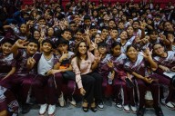 Recibe Mara Lezama la Presea “Mensajero de La Paz”, una de las 16 existentes en todo el mundo