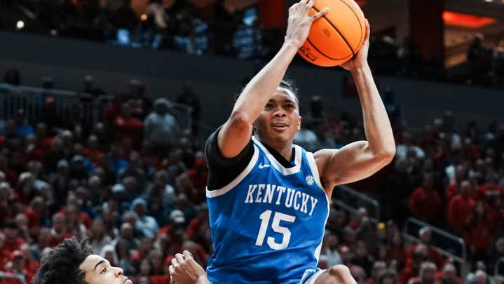 Will Jaland Lowe play in UK-Michigan State game tonight? Here's the latest