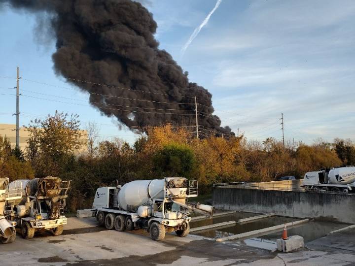 Avión se estrella en aeropuerto de Kentucky en EE.UU.